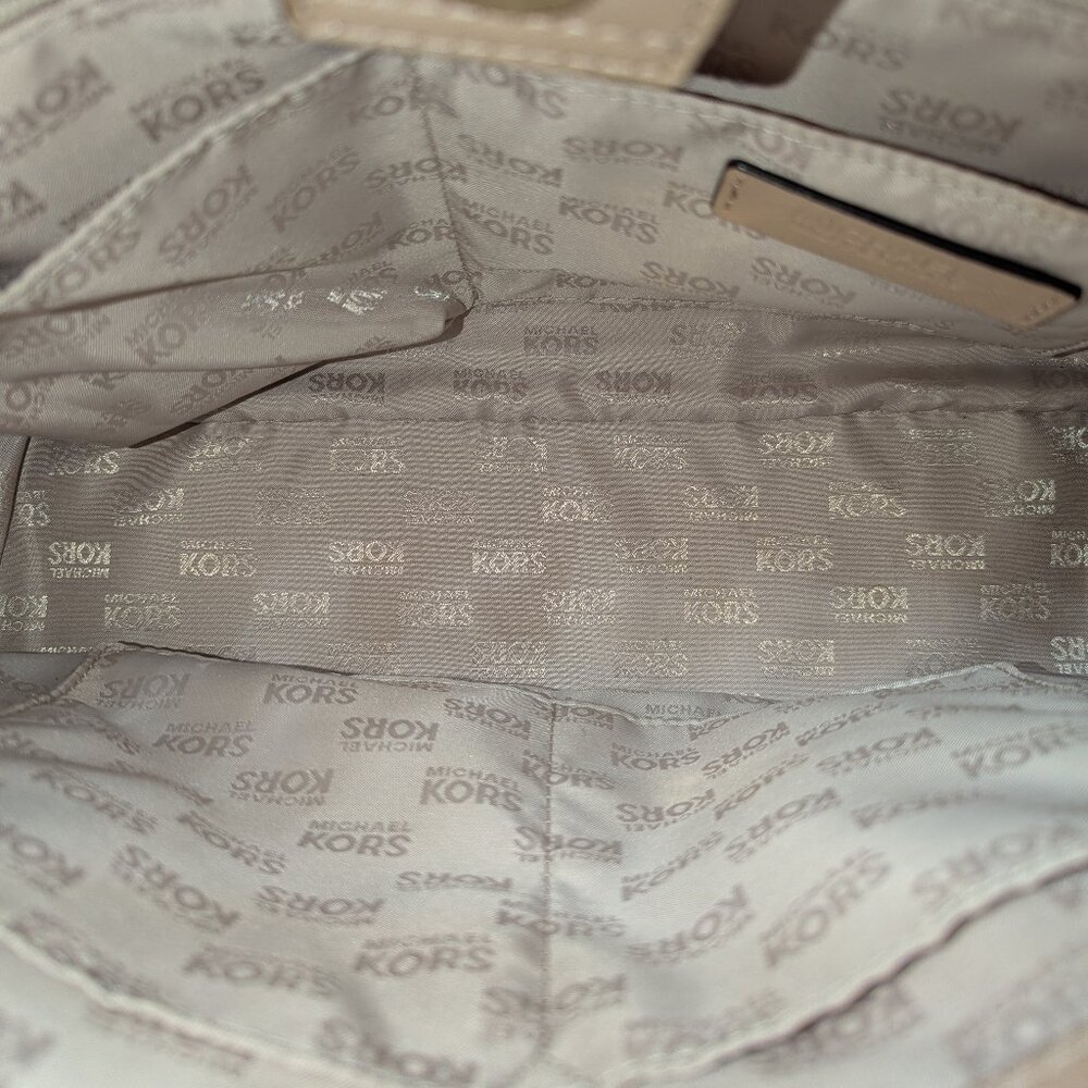 MICHAEL Michael Kors satchel, Savannah, Saffiano. EUC! - Picture 6 of 10